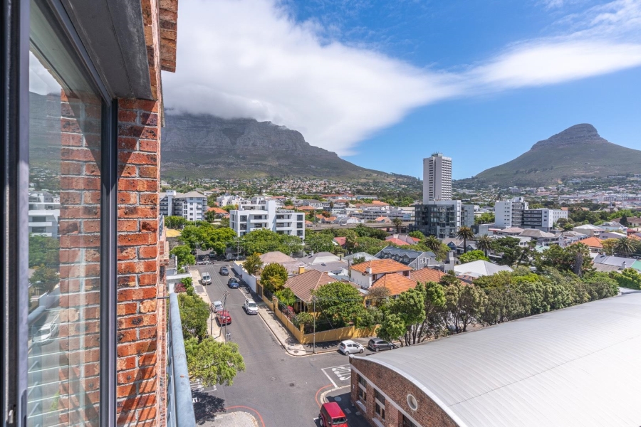 2 Bedroom Property for Sale in Gardens Western Cape